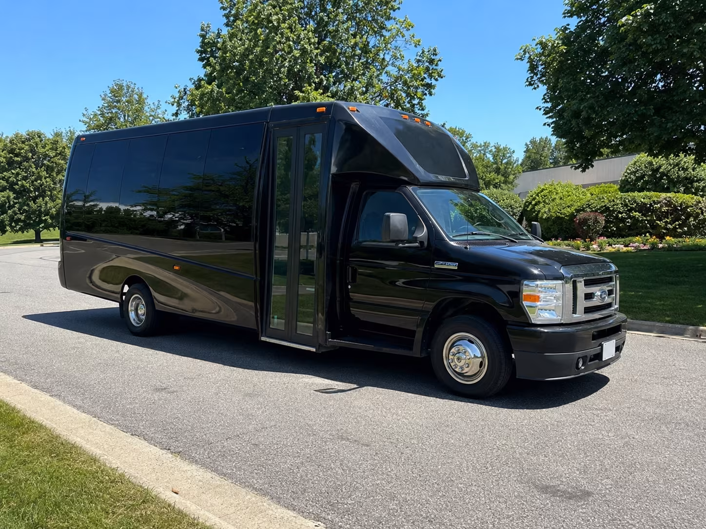 new braunfels holiday party bus rental