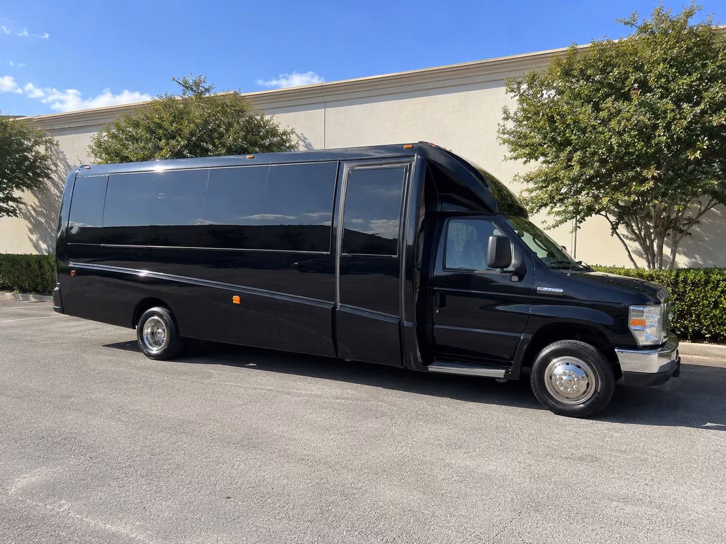 new braunfels wedding party bus rental