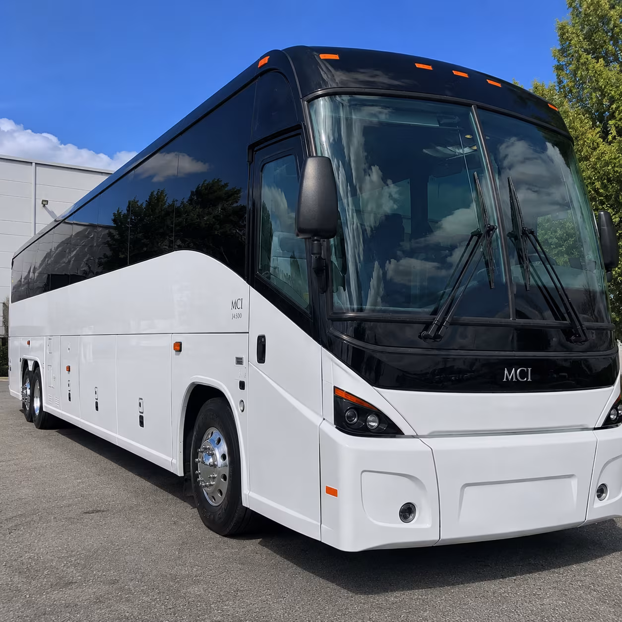 newbraunfelscharterbuscompany com is ready for wurstfest summer river season and every peak travel period in new braunfels